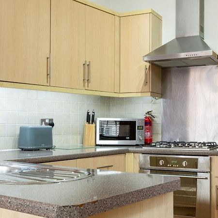 5 Mins Walk From Centre, Spacious City Apt, Open-Plan Nottingham Exterior foto