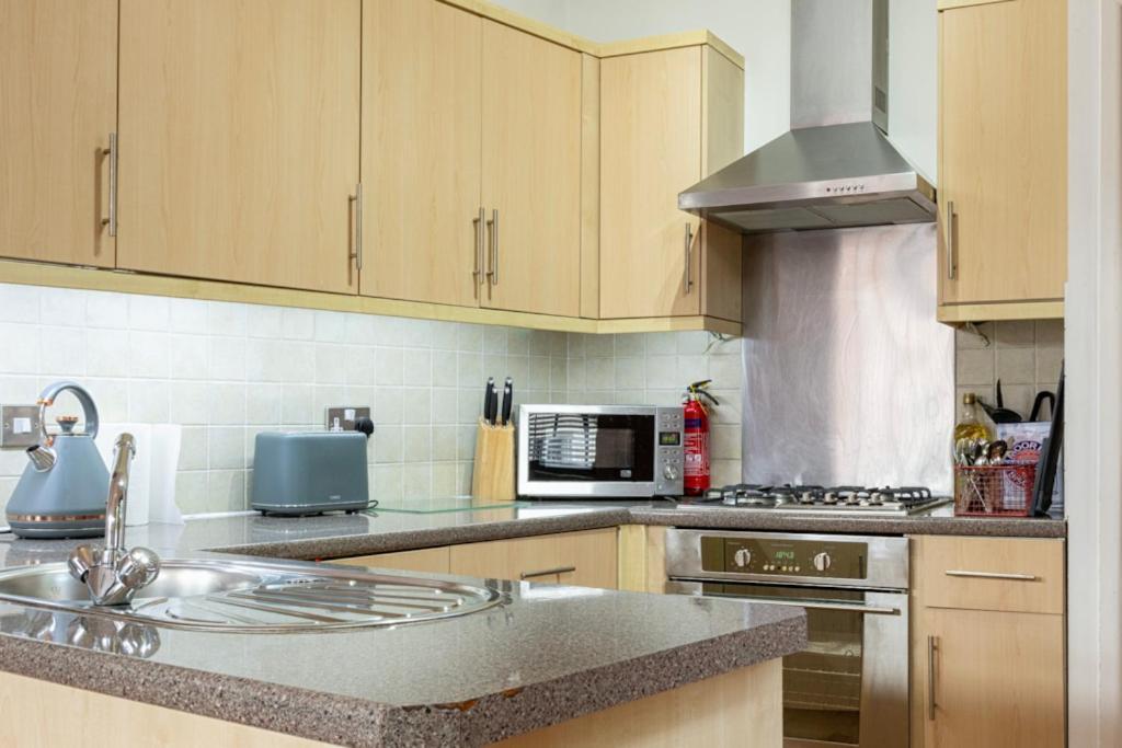 5 Mins Walk From Centre, Spacious City Apt, Open-Plan Nottingham Exterior foto