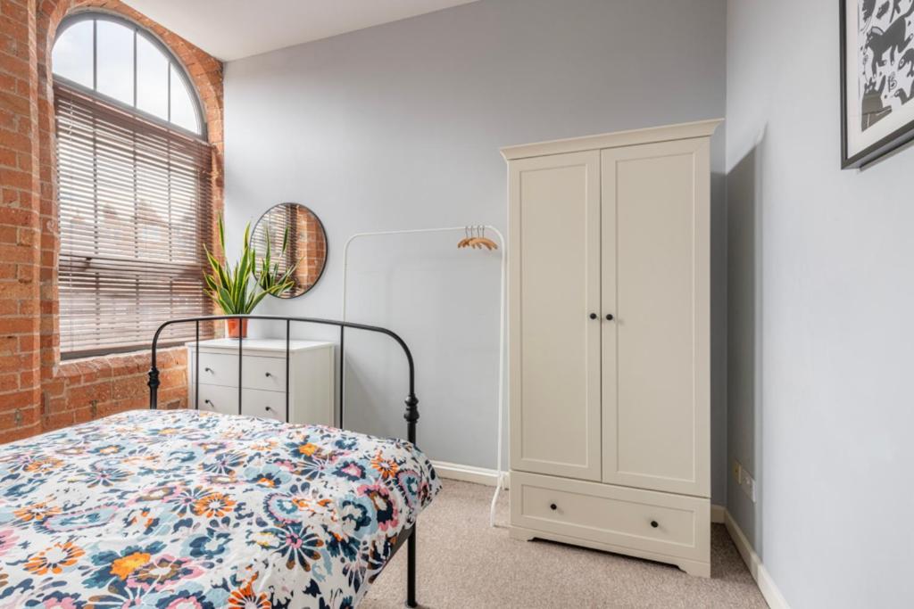 5 Mins Walk From Centre, Spacious City Apt, Open-Plan Nottingham Exterior foto